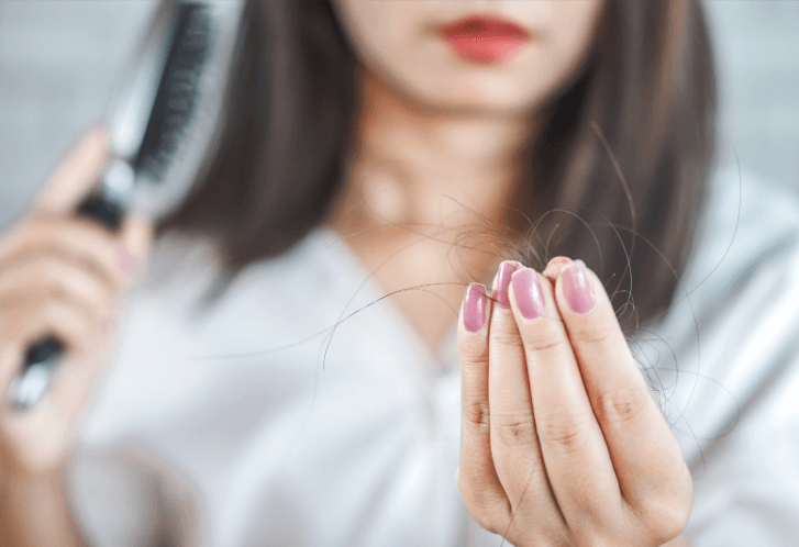 Cómo prevenir y tratar la caída de cabello